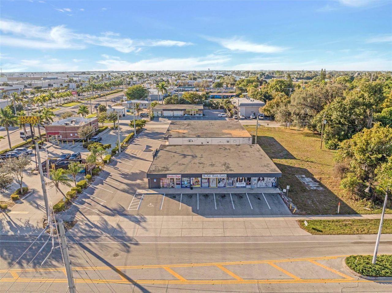 1940 Jefferson Ave, 1937-1945 & 1938-1946 Suwanee, Fort Myers, FL 33901 Photo