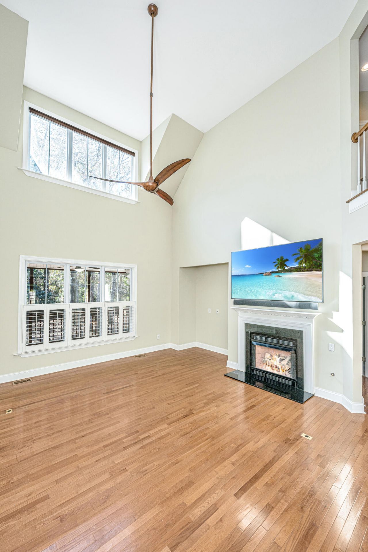 329 Ayers Circle Photo 17