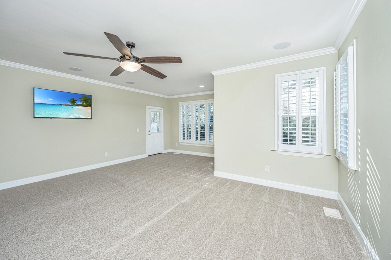 329 Ayers Circle Photo 32