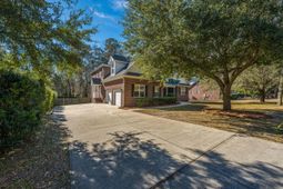 329 Ayers Circle photo 4