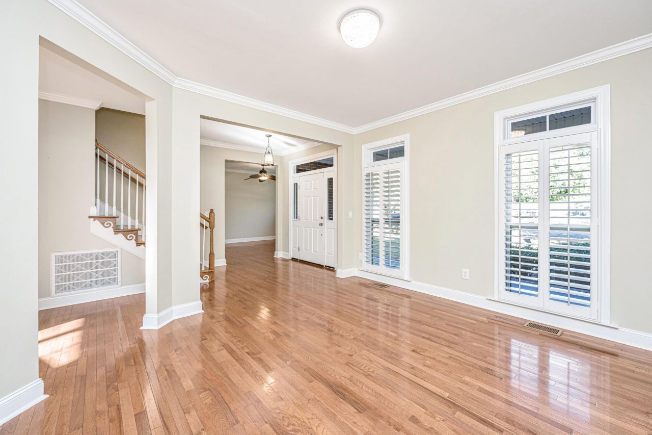 329 Ayers Circle Photo 9