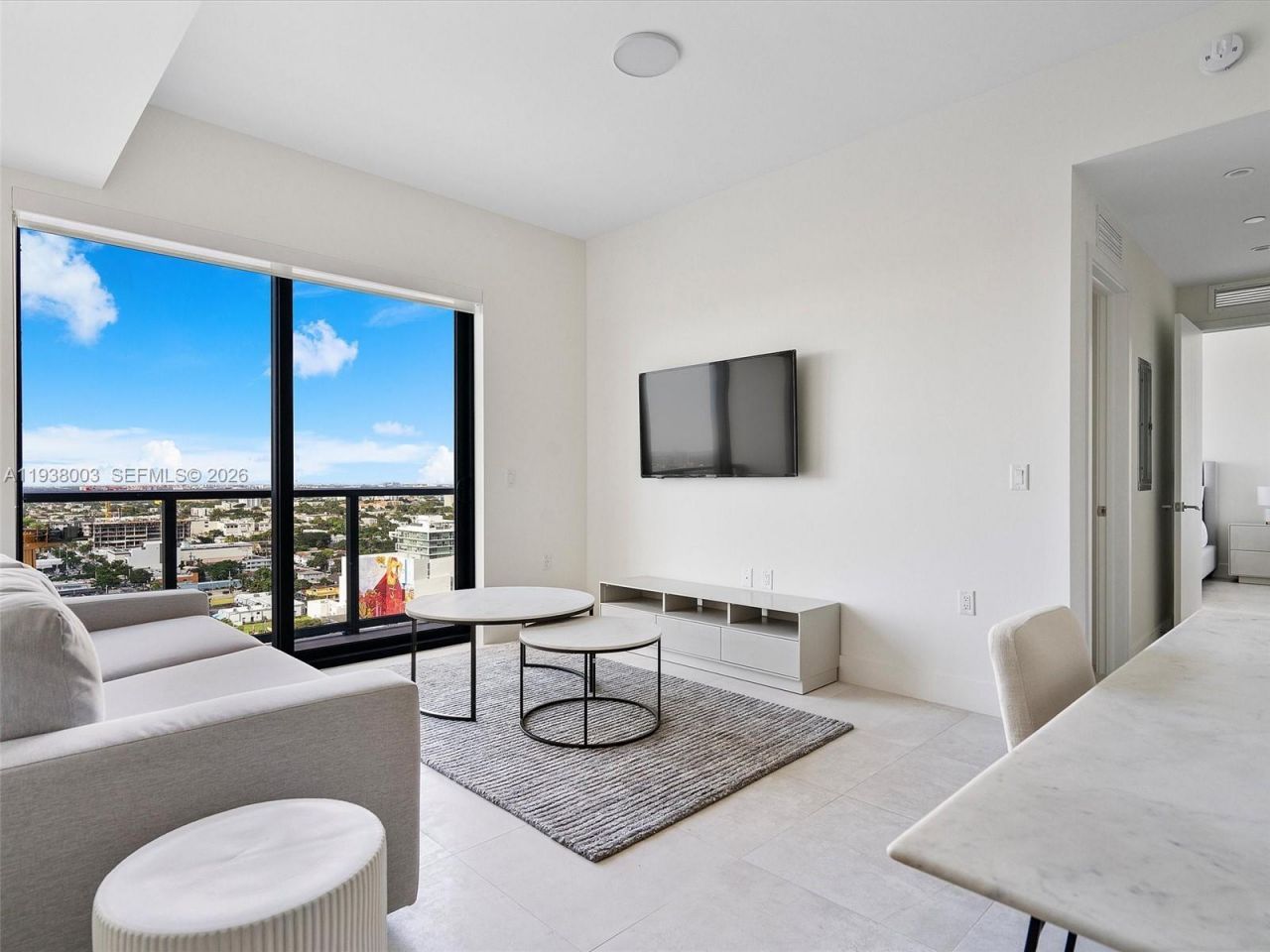 239 SW 9th St, Unit 2003, Miami, FL 33130 Photo