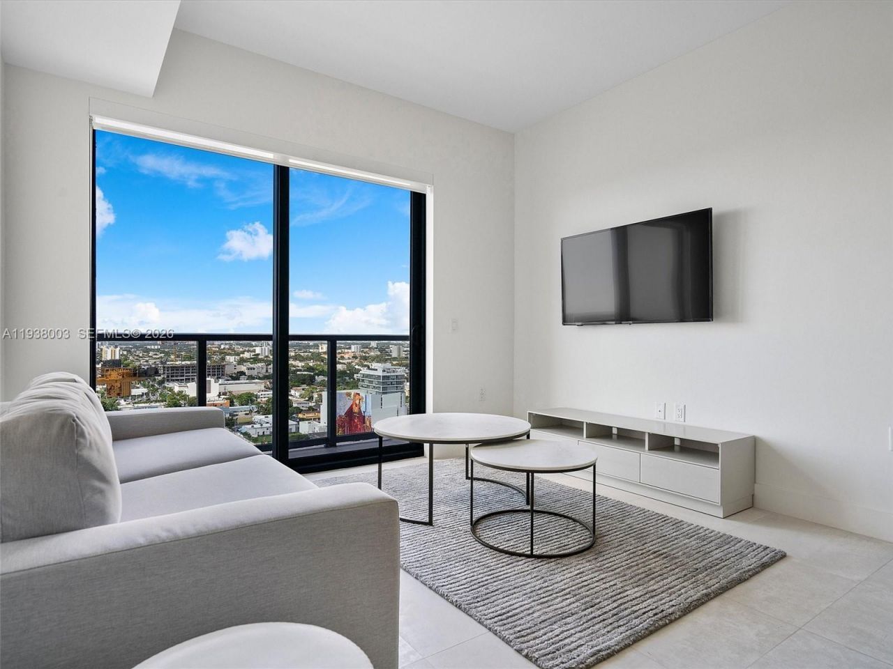 239 SW 9th St, Unit 2003, Miami, FL 33130 Photo