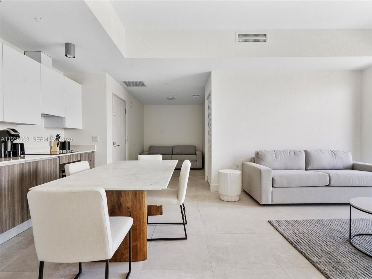 239 SW 9th St, Unit 2003, Miami, FL 33130 Photo