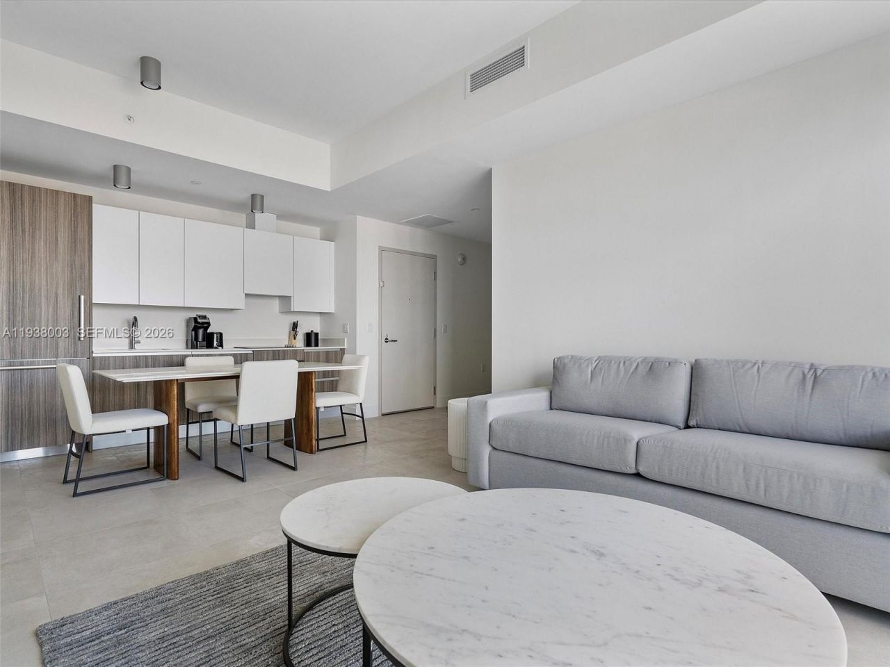 239 SW 9th St, Unit 2003, Miami, FL 33130 Photo