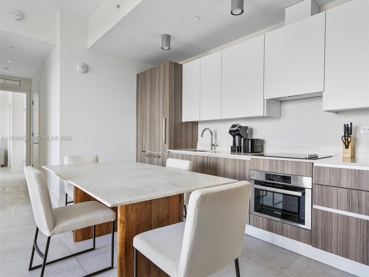 239 SW 9th St, Unit 2003, Miami, FL 33130 Photo