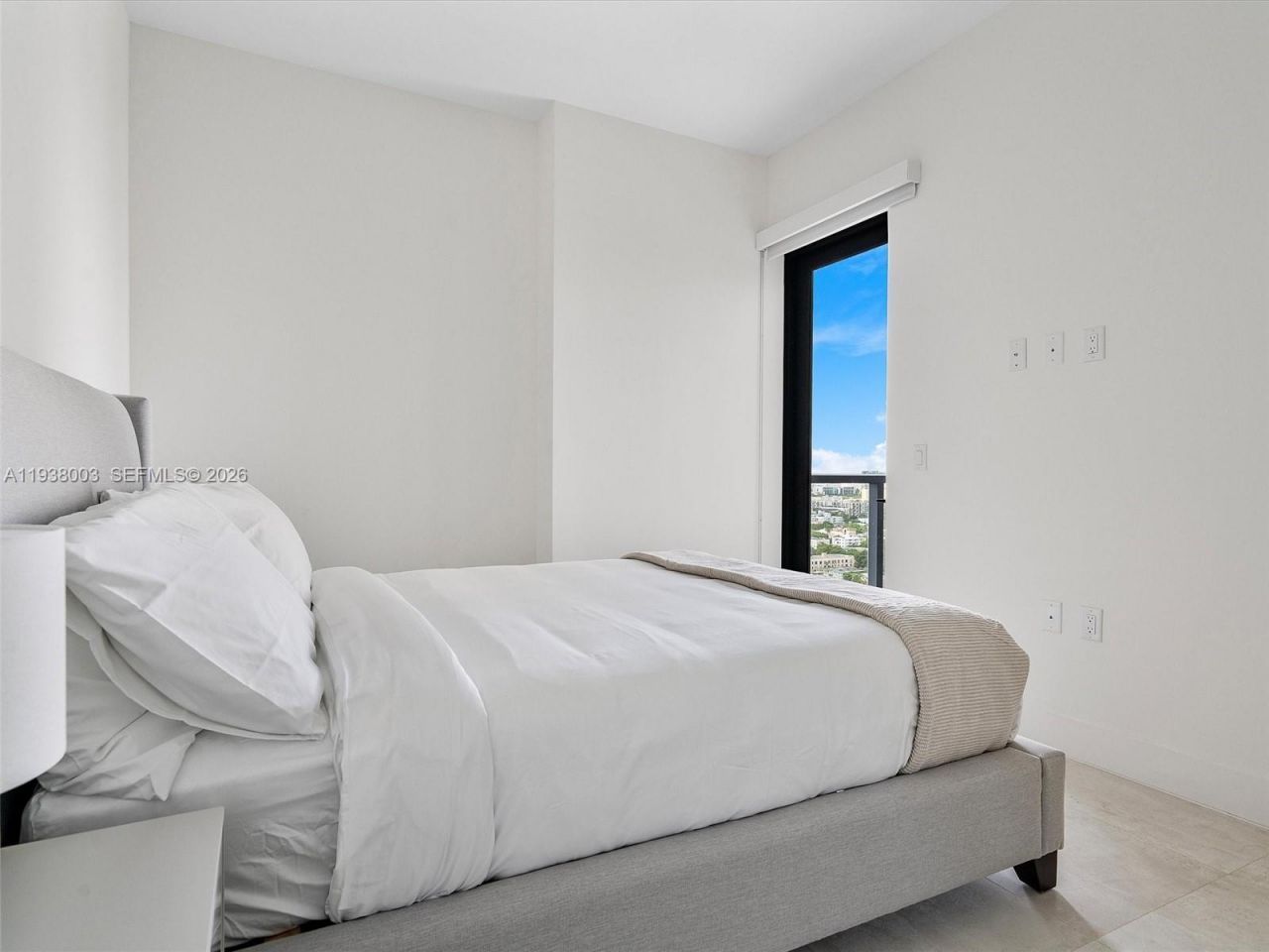 239 SW 9th St, Unit 2003, Miami, FL 33130 Photo