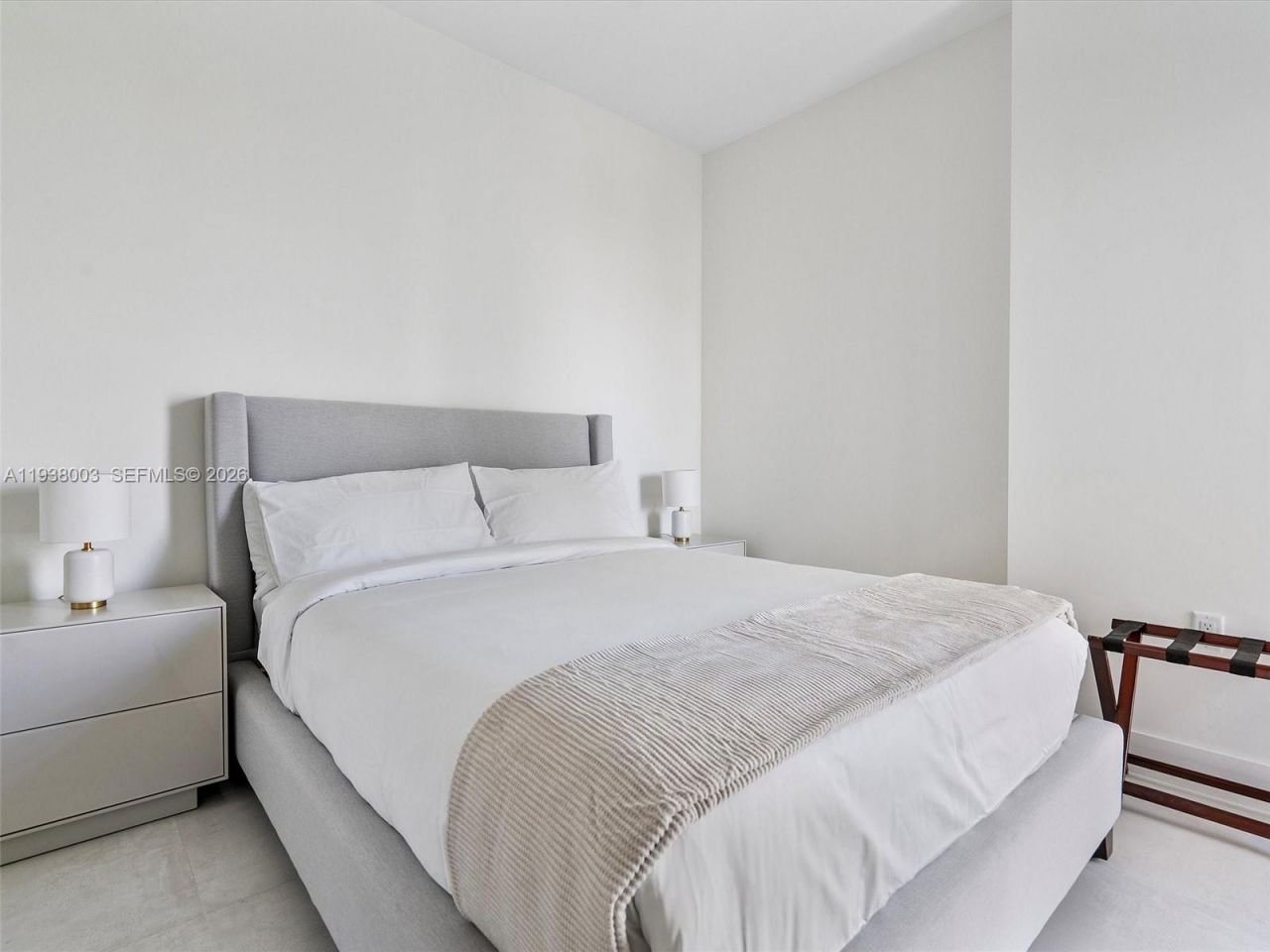 239 SW 9th St, Unit 2003, Miami, FL 33130 Photo