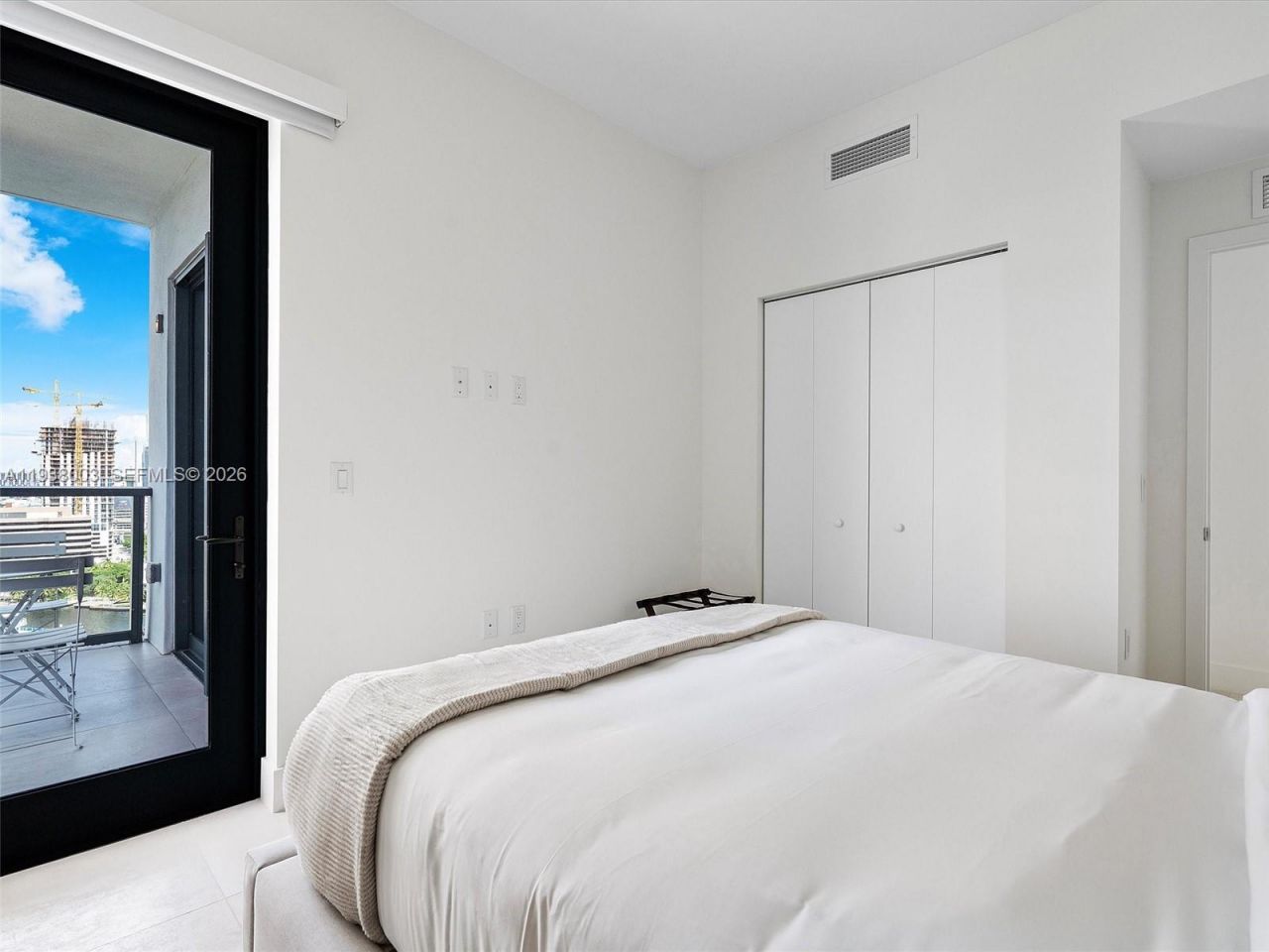 239 SW 9th St, Unit 2003, Miami, FL 33130 Photo