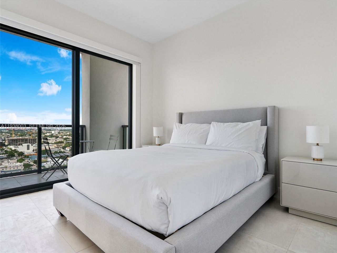 239 SW 9th St, Unit 2003, Miami, FL 33130 Photo