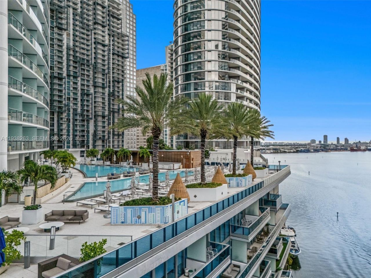 200 Biscayne Boulevard Way, Unit 4414, Miami, FL 33131 Photo