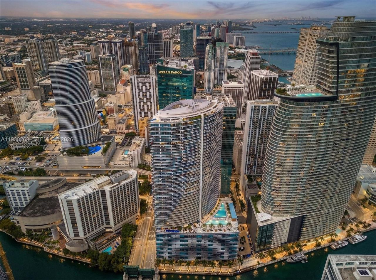 200 Biscayne Boulevard Way, Unit 4414, Miami, FL 33131 Photo