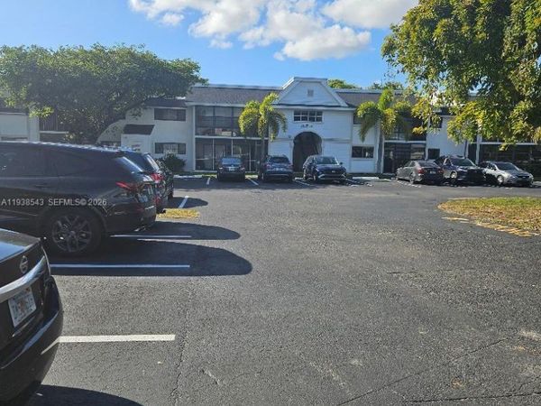 18755 NW 62nd Ave, Unit 101, Hialeah, FL 33015