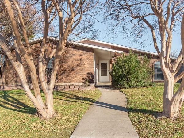 5220 Pruitt Drive, The Colony, TX 75056