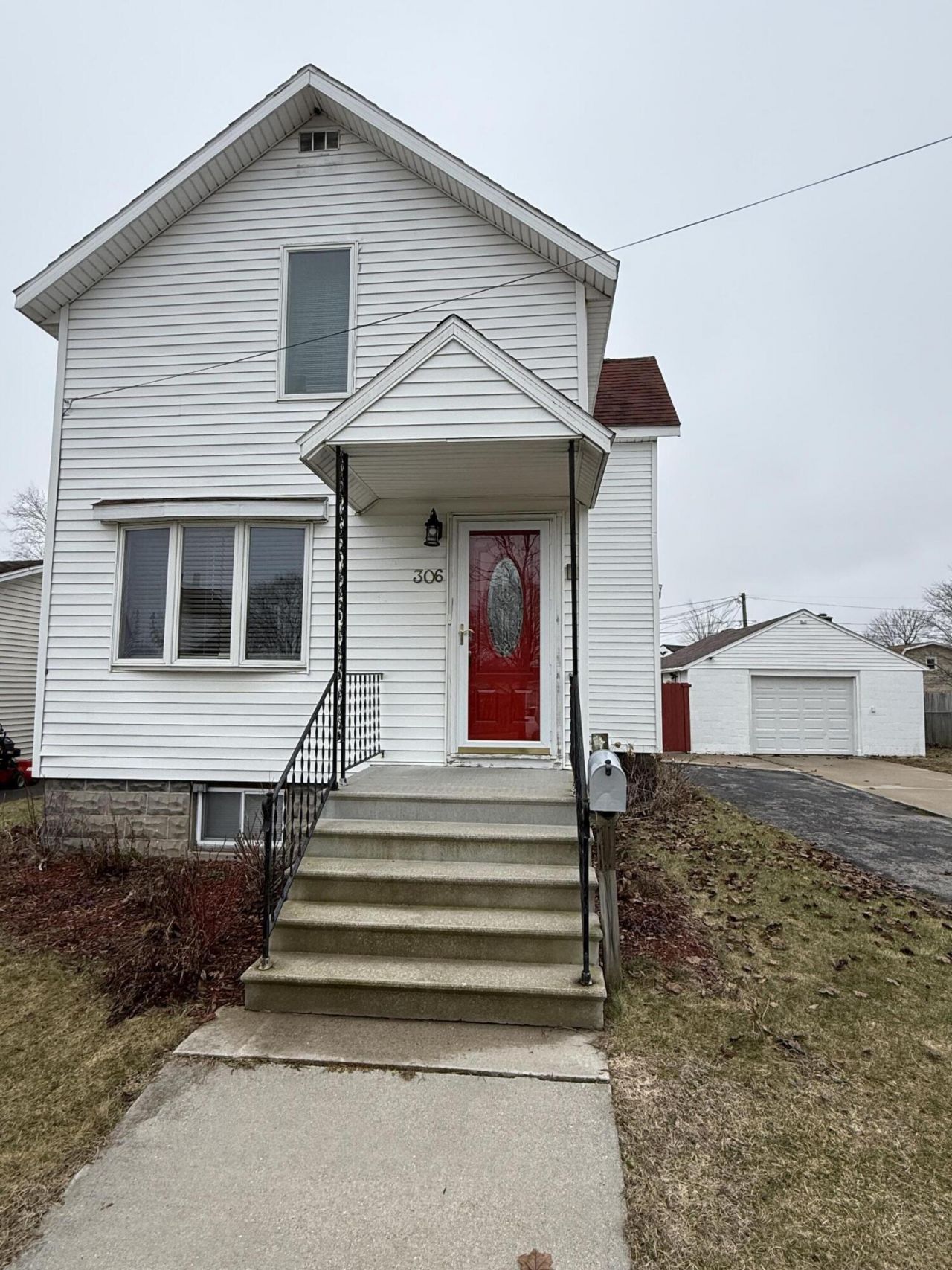 306 Elizabeth Street, Alpena, MI 49707 Main Photo