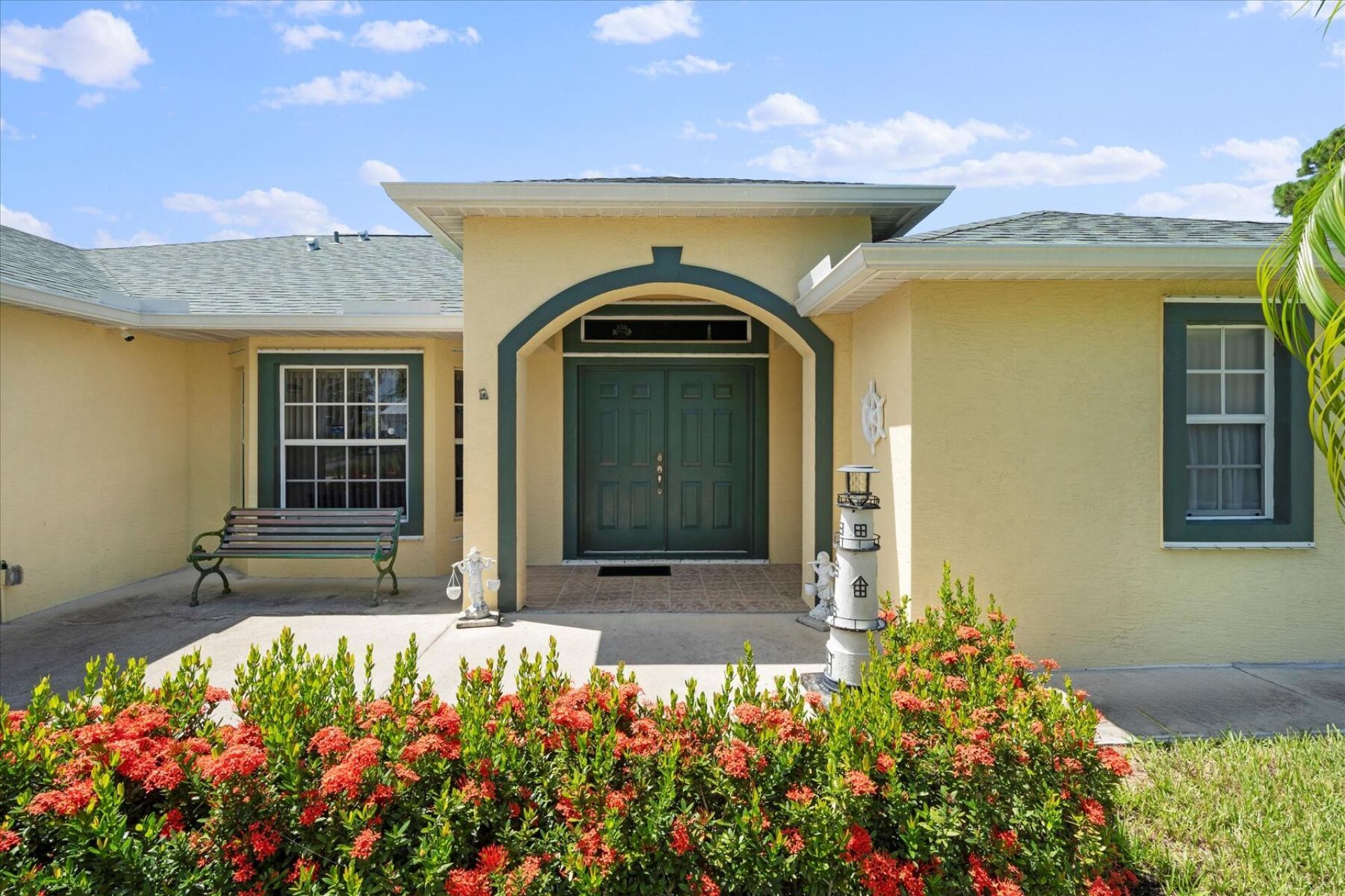 324 NE Gladiola Avenue, Port Saint Lucie, FL 34983 Photo