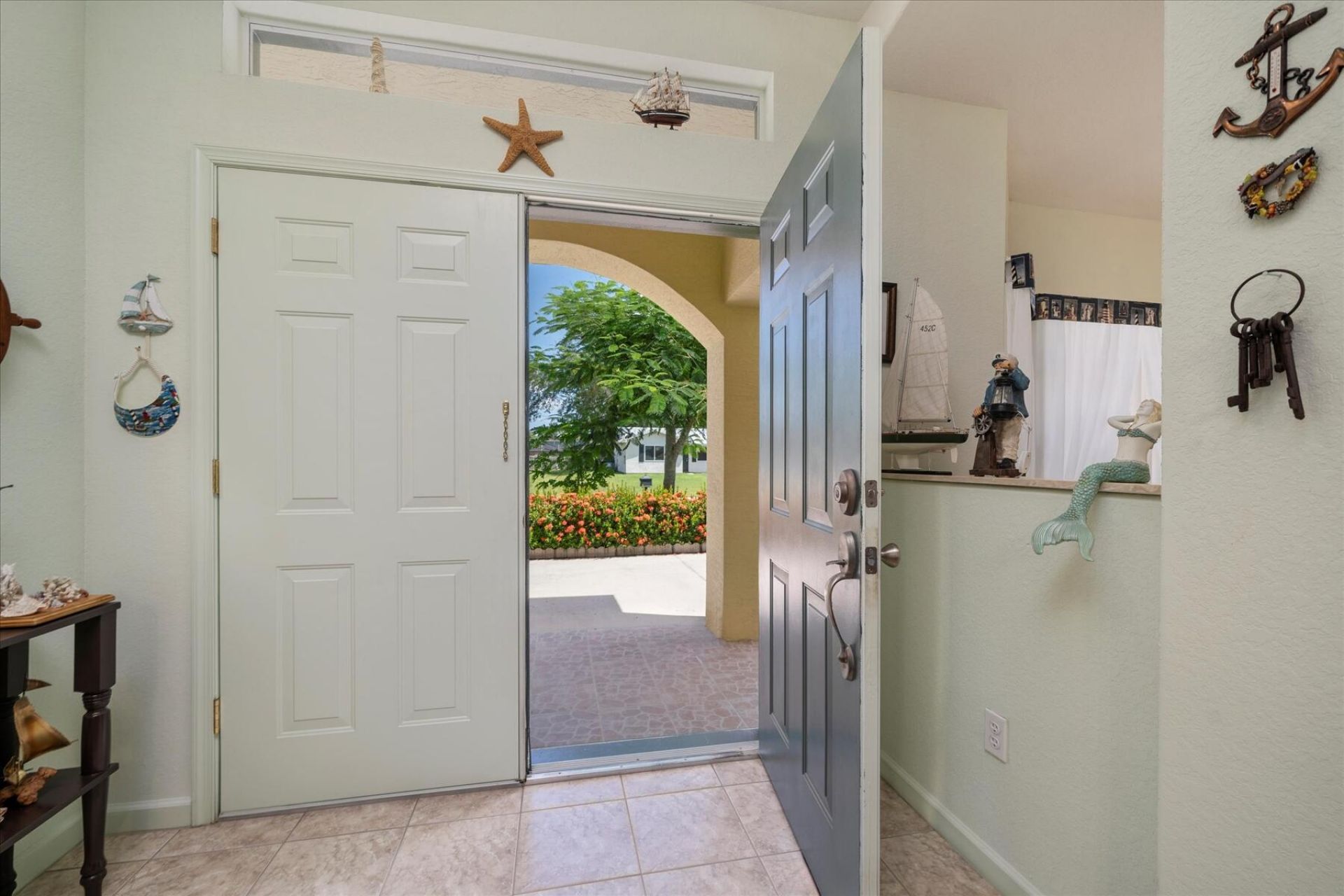 324 NE Gladiola Avenue, Port Saint Lucie, FL 34983 Photo