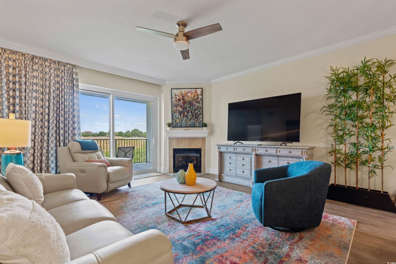 8121 Amalfi Pl. Photo 4