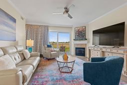 8121 Amalfi Pl. photo 4