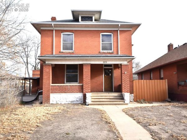 225 W Evans Avenue, Pueblo, CO 81004
