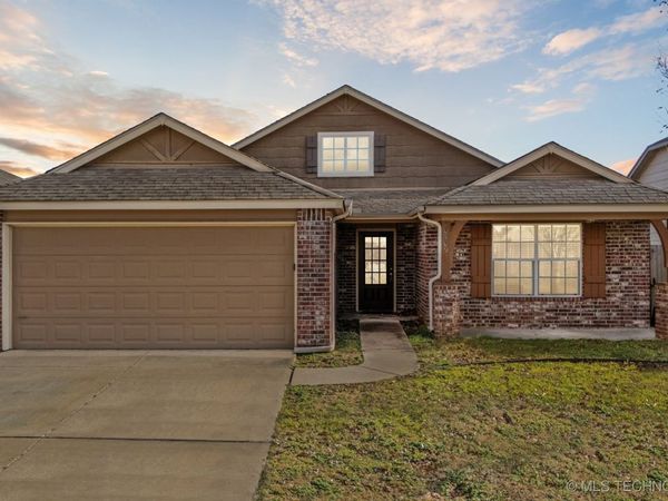 10709 N 153rd East East Avenue, Owasso, OK 74055