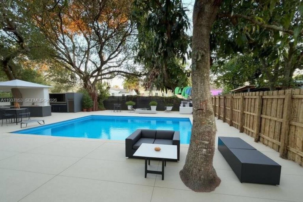 854 NW 76th St, Miami, FL 33150 Photo