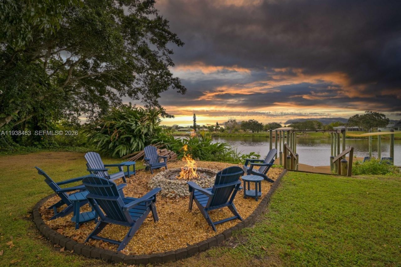 671 Live Oak Ln, La Belle, FL 33935 Photo