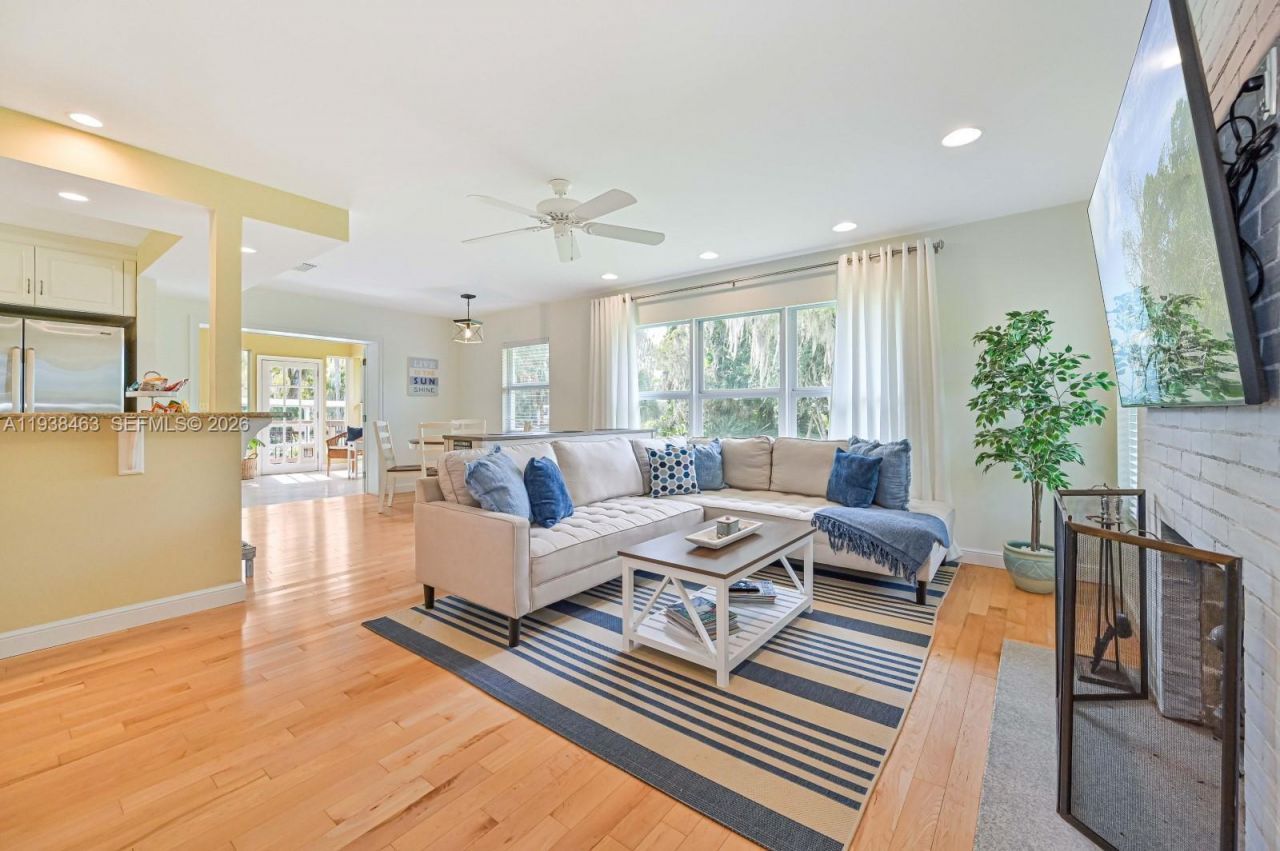 671 Live Oak Ln, La Belle, FL 33935 Photo