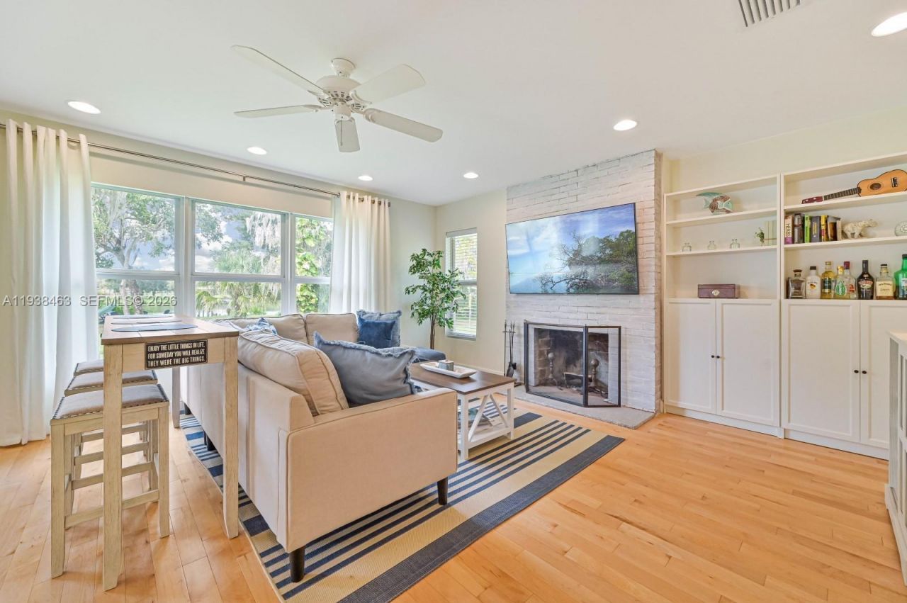 671 Live Oak Ln, La Belle, FL 33935 Photo