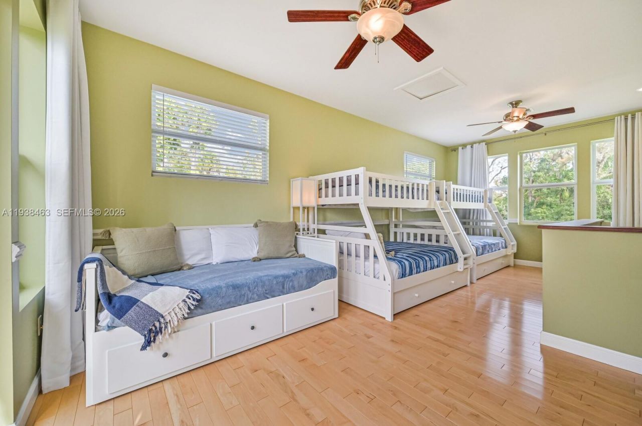 671 Live Oak Ln, La Belle, FL 33935 Photo