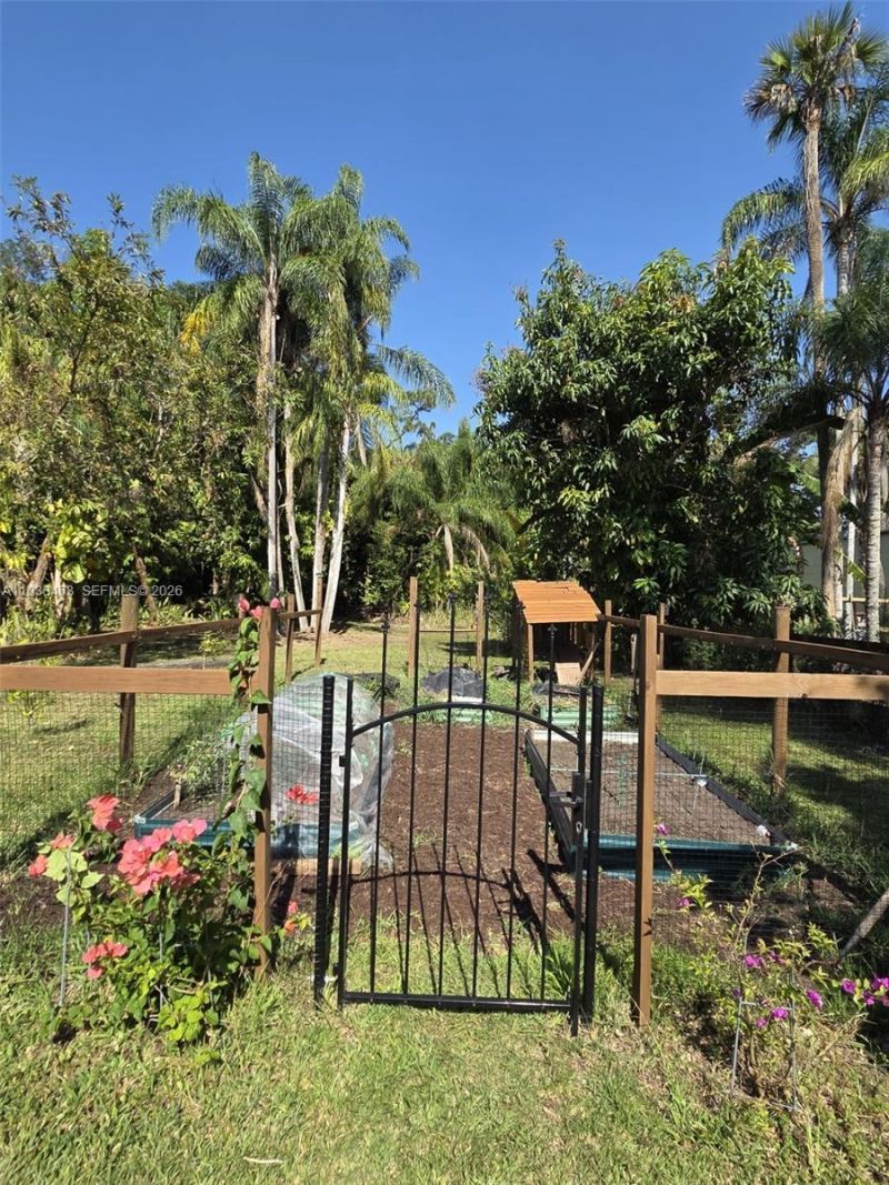 671 Live Oak Ln , La Belle, FL 33935 Photo