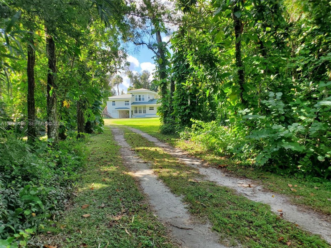 671 Live Oak Ln, La Belle, FL 33935 Photo