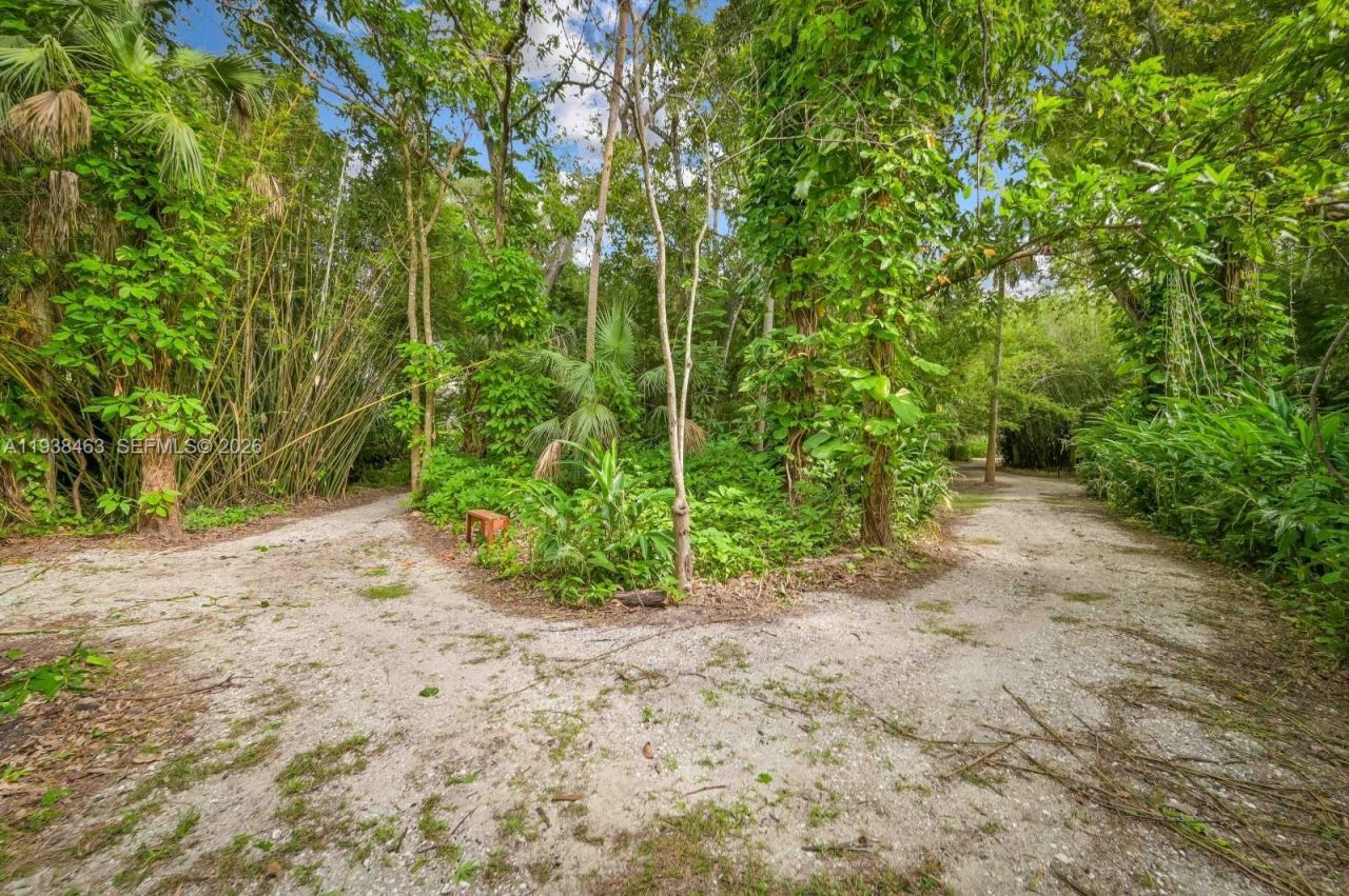 671 Live Oak Ln, La Belle, FL 33935 Photo