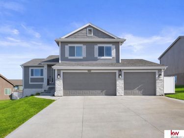 9405 S 179 Street, Omaha, NE 68136