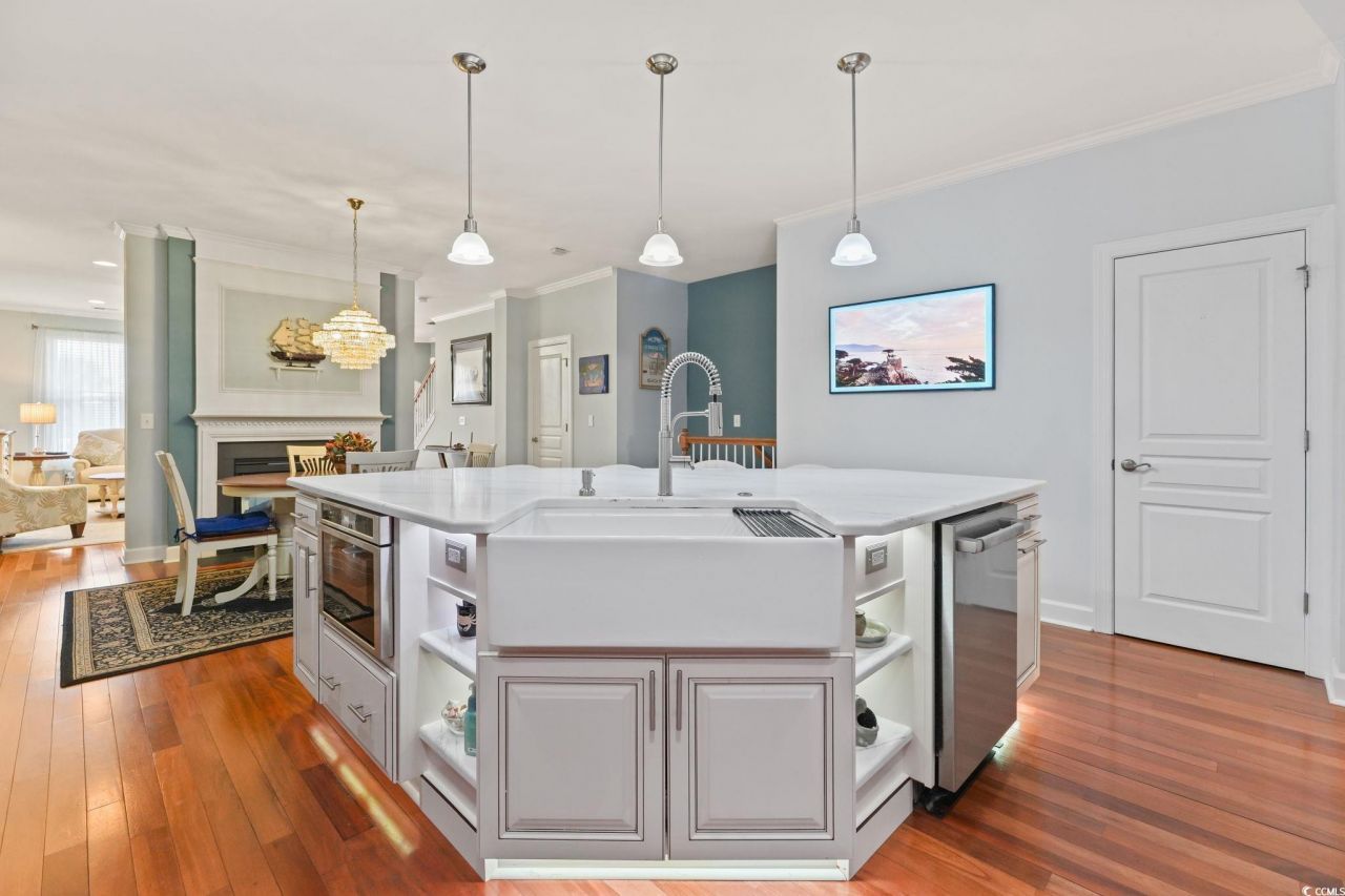 688 Pistoia Ln. Photo 9