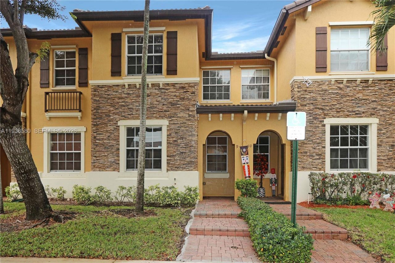 9219 SW 227th St, Unit 9, Cutler Bay, FL 33190 Photo