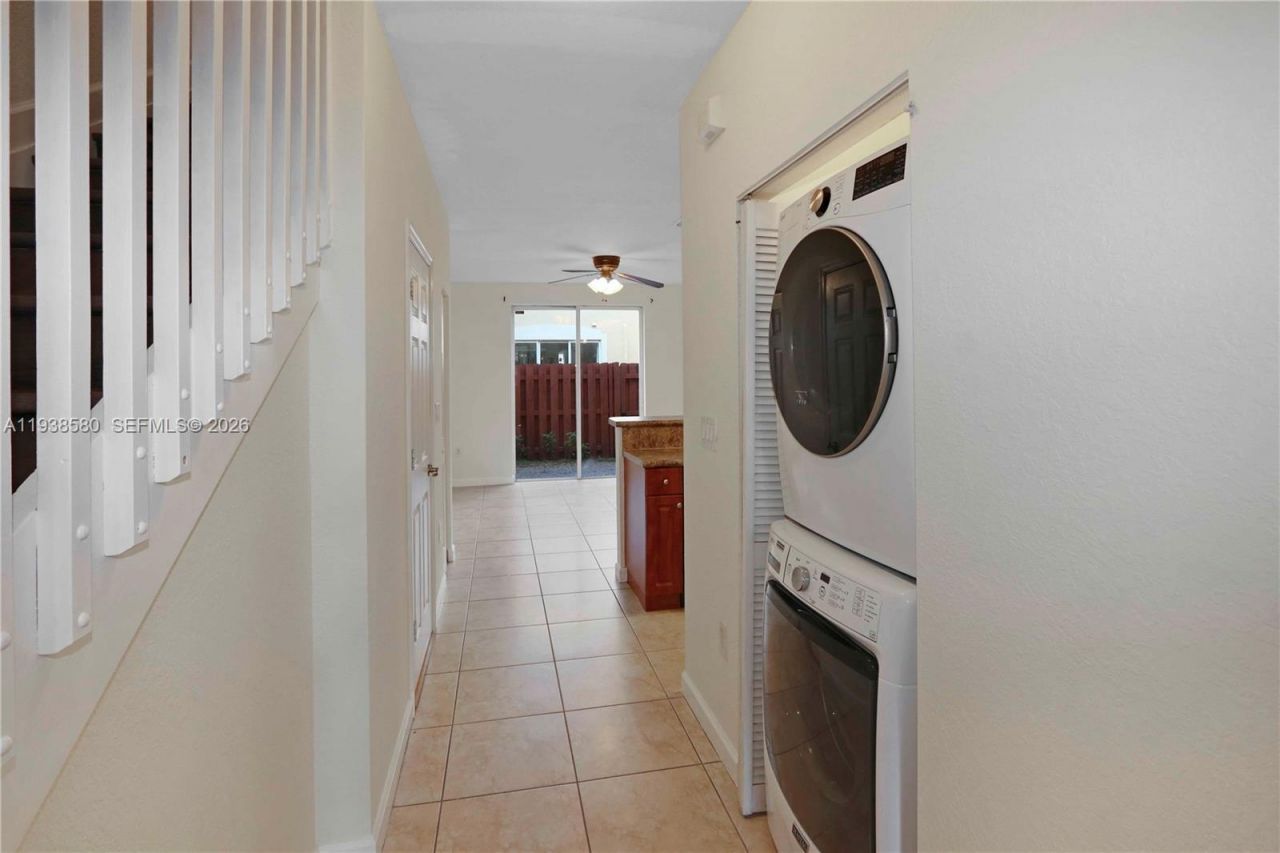 9219 SW 227th St, Unit 9, Cutler Bay, FL 33190 Photo