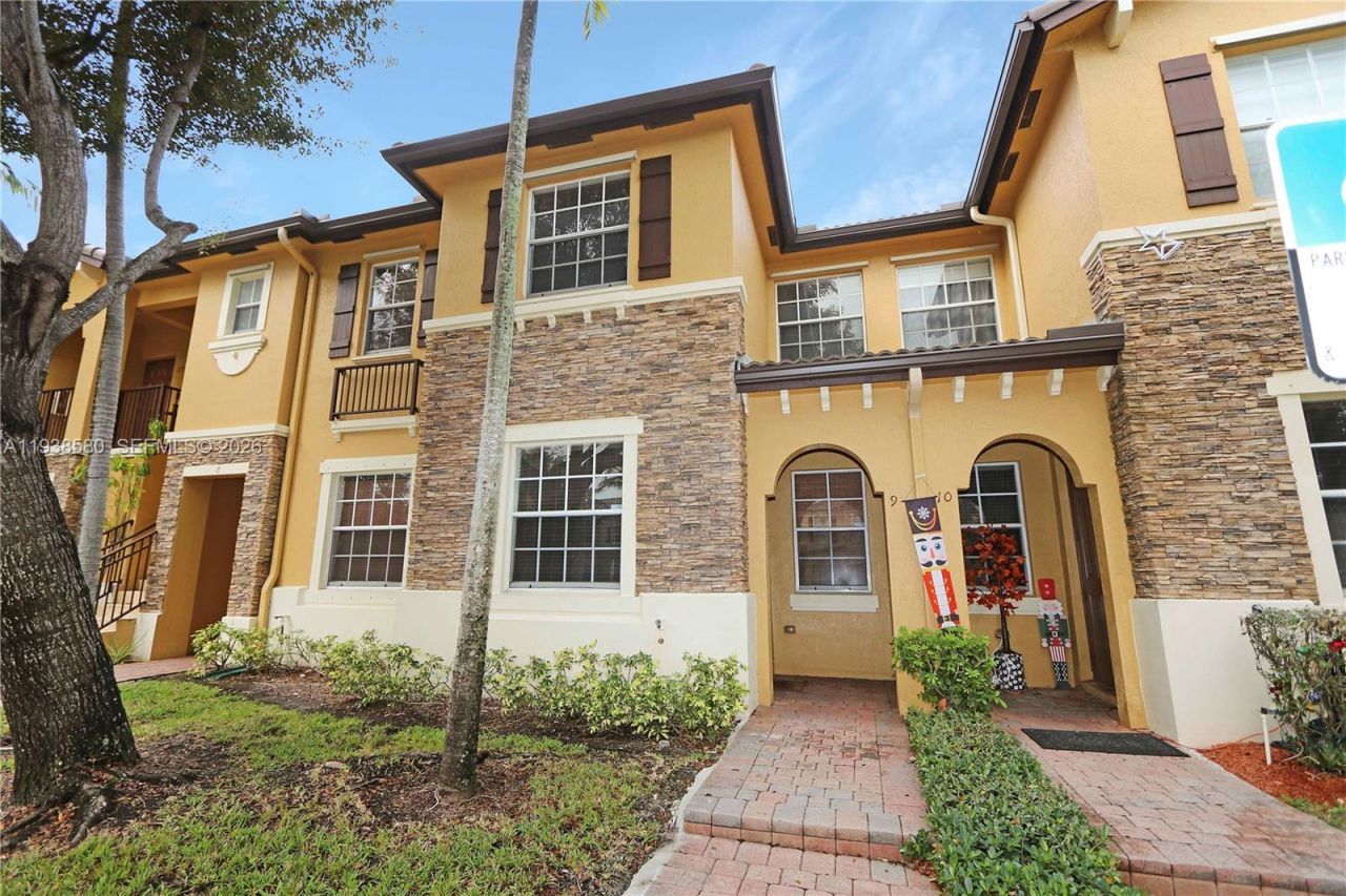 9219 SW 227th St, Unit 9, Cutler Bay, FL 33190 Photo