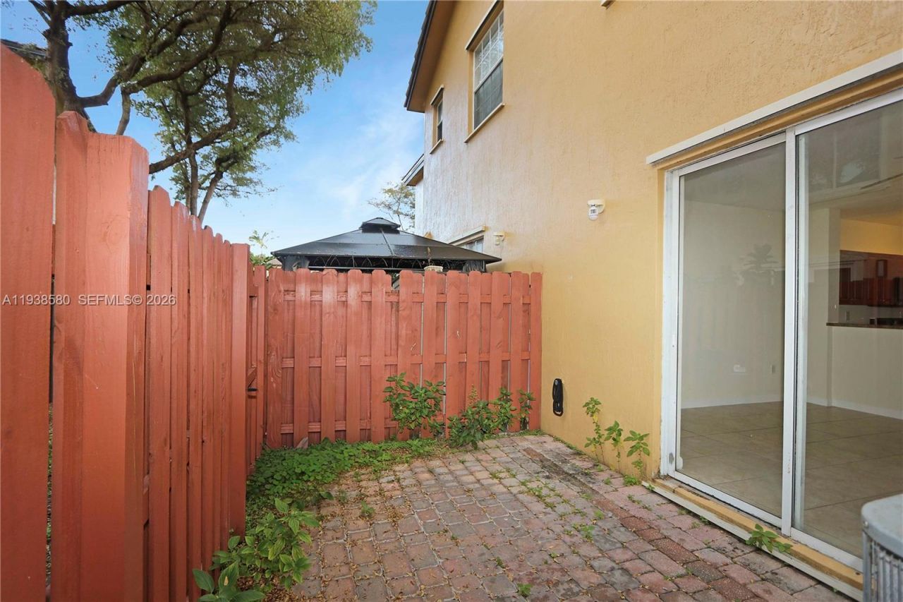 9219 SW 227th St, Unit 9, Cutler Bay, FL 33190 Photo