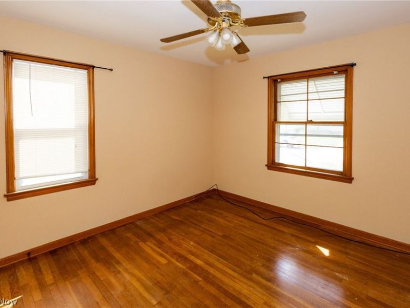 29933 Enid Road, Wickliffe, OH 44092 Photo 8