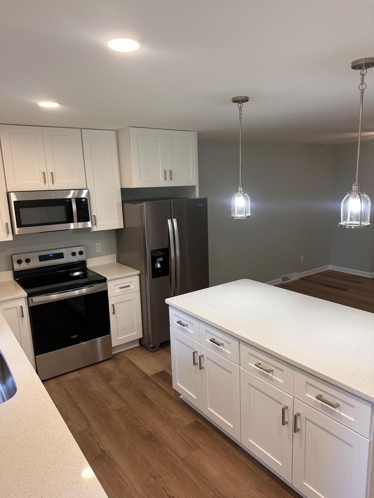 1038 Harbor View Road Photo 8