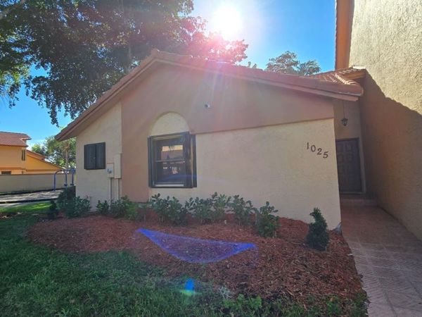1025 SW 113TH TERRACE, PEMBROKE PINES, FL 33025