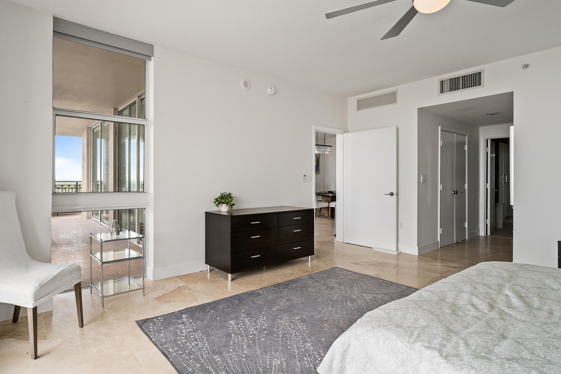 550 Okeechobee Boulevard, Unit 1401, West Palm Beach, FL 33401 Photo