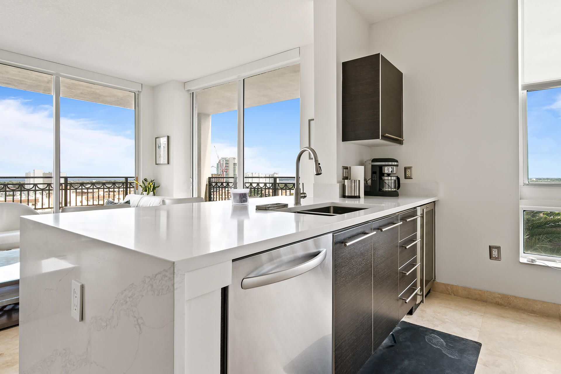 550 Okeechobee Boulevard, Unit 1401, West Palm Beach, FL 33401 Photo