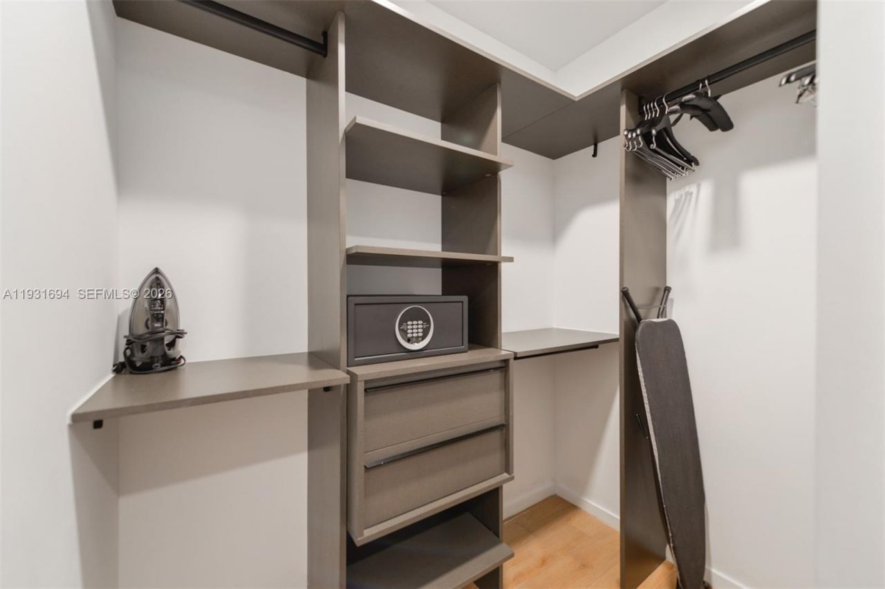 398 NE 5th St , Unit 2407, Miami, FL 33132 Photo