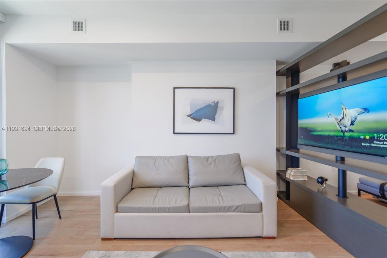 398 NE 5th St , Unit 2407, Miami, FL 33132 Photo