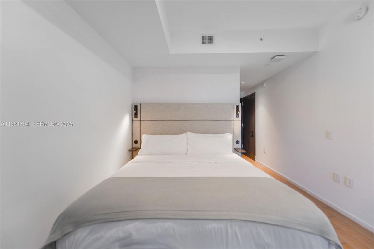 398 NE 5th St , Unit 2407, Miami, FL 33132 Photo