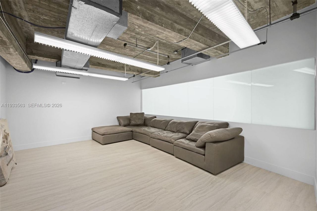 605 Lincoln Rd, Unit 500, Miami Beach, FL 33139 Photo