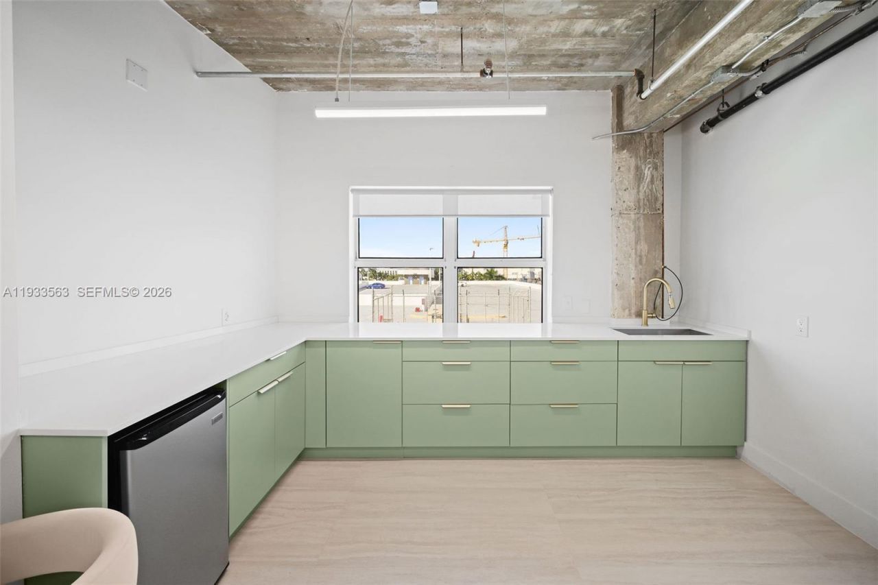 605 Lincoln Rd, Unit 500, Miami Beach, FL 33139 Photo