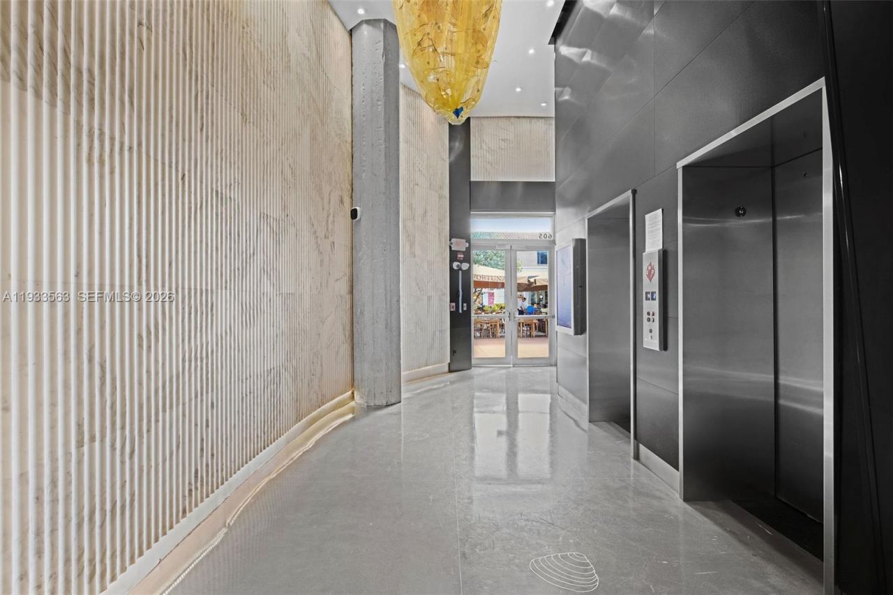 605 Lincoln Rd, Unit 500, Miami Beach, FL 33139 Photo